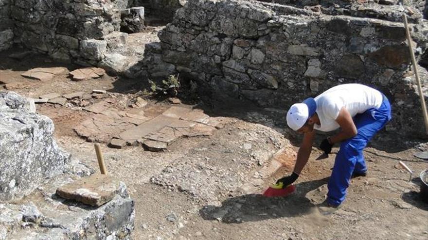 La Diputación de Badajoz culmina la limpieza de la villa romana de la Cocosa