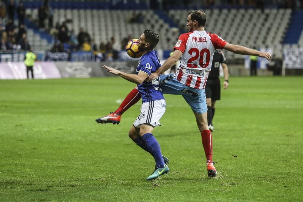 El partido entre el Real Oviedo y el Lugo, en imágenes