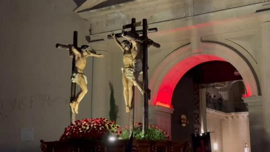 Semana Santa en Alicante 2026: así ha sido la salida de la Hermandad Penitencial del Perdón desde la Concatedral de San Nicolás