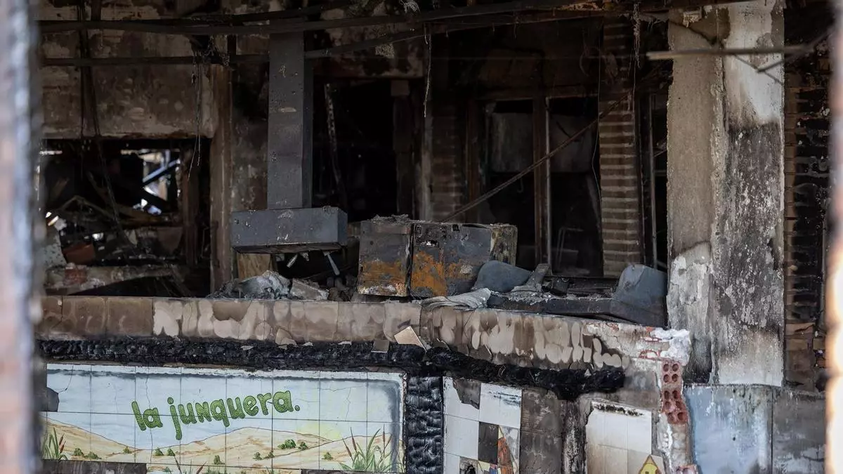 De merendero a complejo de ocio, esta es la historia del restaurante La Junquera: "Tras el incendio han venido a pagarnos una de las comidas que quedaron a medias"