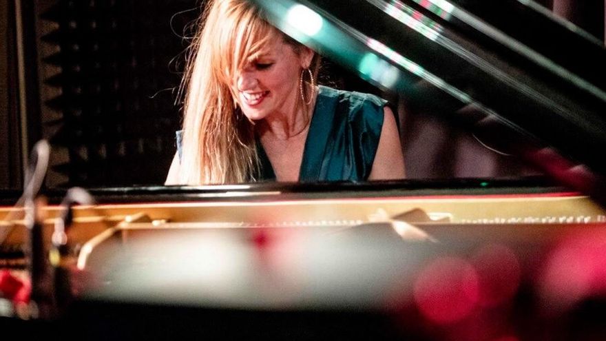 The creative freedom of the pianist Lucía Rey arrives this week in the Islands