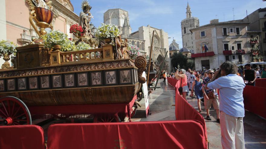 Las Rocas, expuestas en la plaza de la Virgen