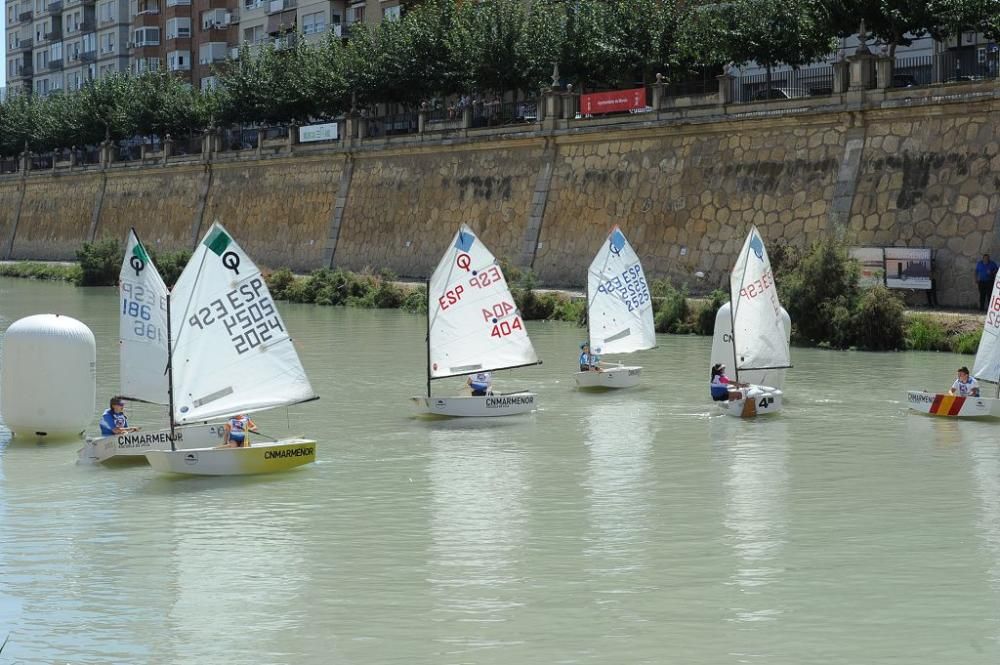 Regata exhibición en el Río Segura