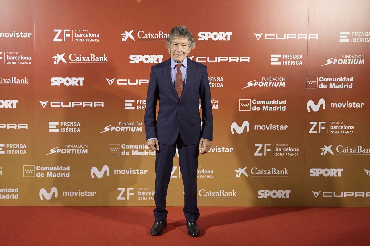 Carlos Soria. alpinista español a su llegada a la VIII Gala Valores del Deporte 2025 del Diario Sport. 
Es la persona de más edad en coronar una cumbre de más de 8000 metros.