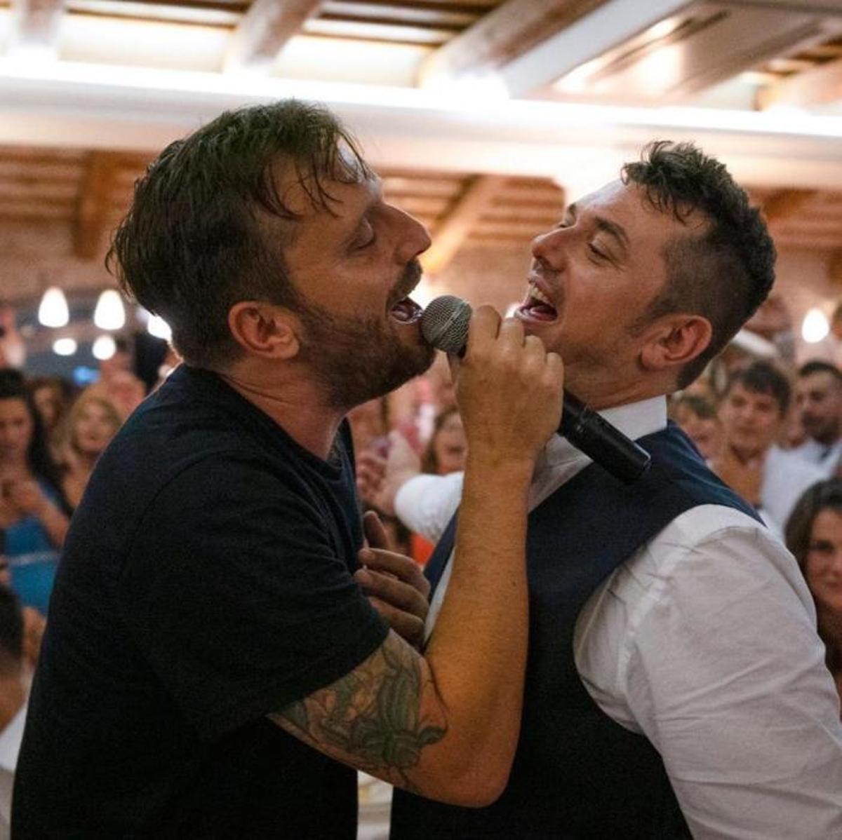 Valentino Rossi, de DJ en la boda de Uccio Valentino Rossi, de DJ en la boda de Uccio