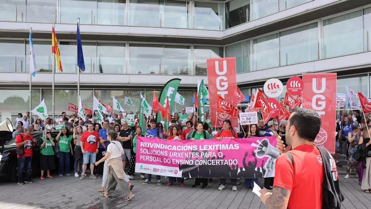 La educación concertada pide igualdad: «La reducción de carga lectiva no se va a aplicar a nuestros docentes»