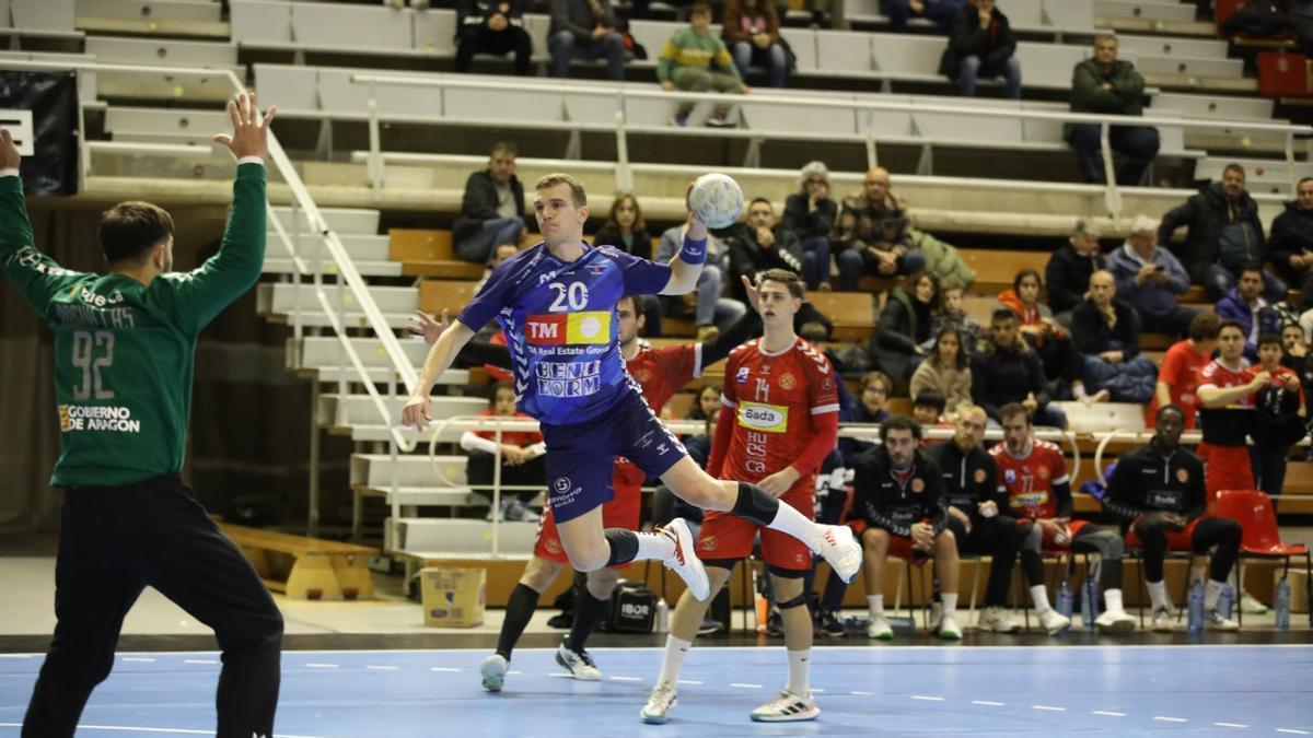 Partido del TM Benidorm ante el Huesca