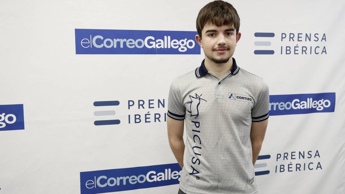 Diego López con la camiseta de su último equipo, el Picusa.