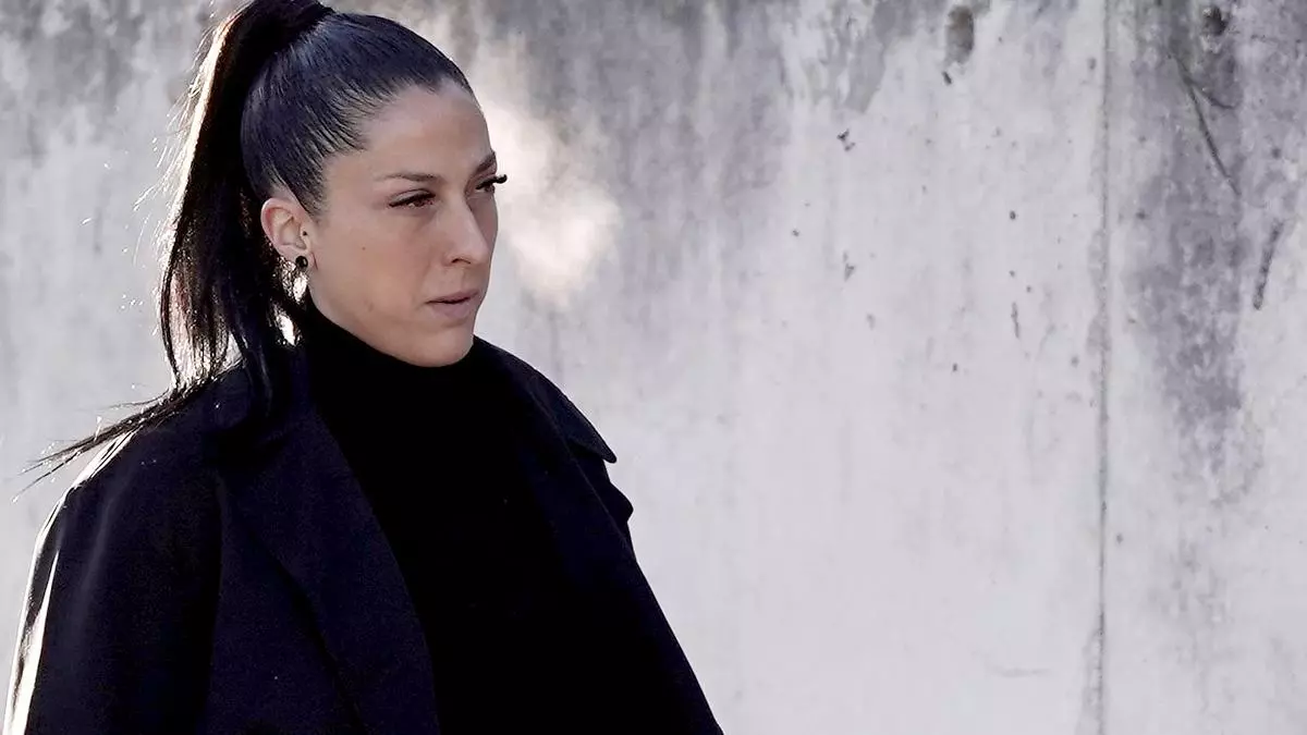 Jenni Hermoso vuelve a quedarse fuera de la lista de Montse Tom谷