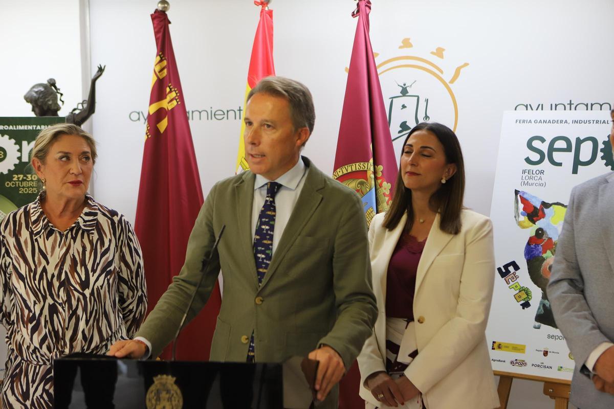 Fulgencio Gil durante la presentación de Sepor.