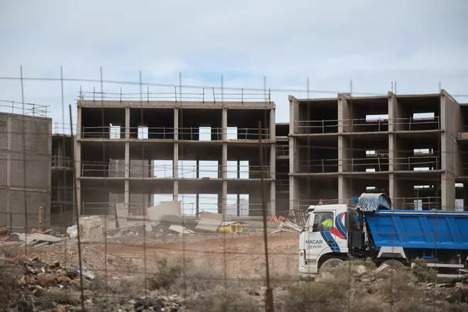 Dávila apoya el rescate de La Tejita si Granadilla retira la licencia al hotel