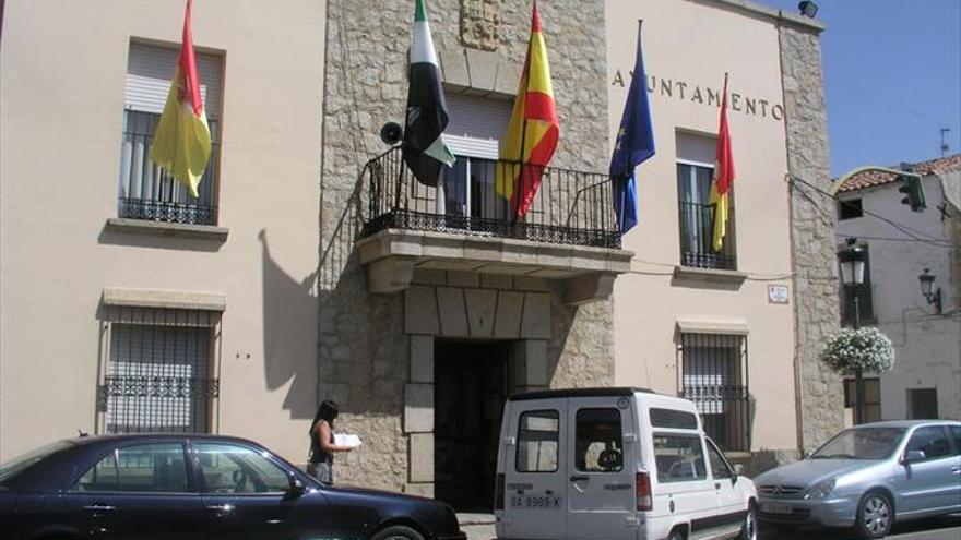 EL AYUNTAMIENTO ABONA 2.900 euros A COLECTIVOS