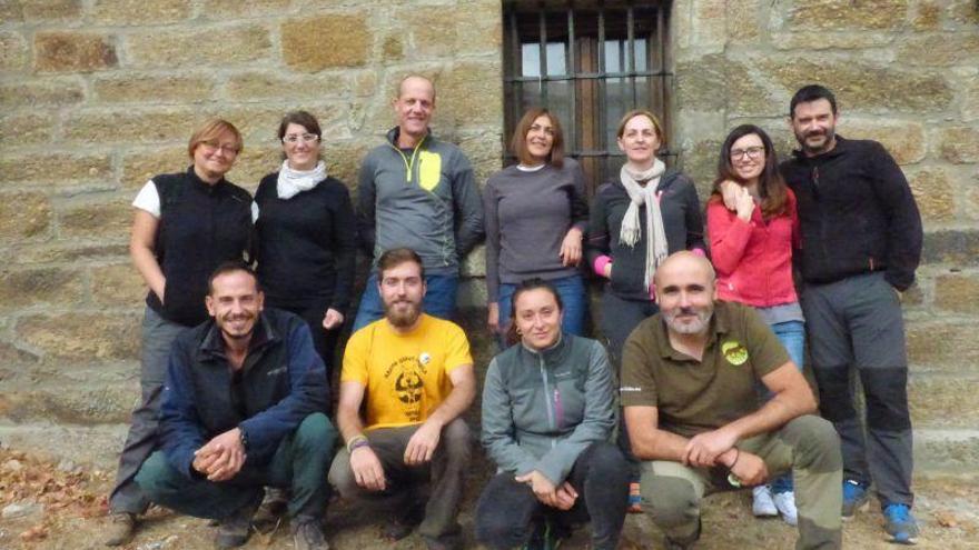 Participantes en las jornadas del lobo en la Sierra de la Culebra