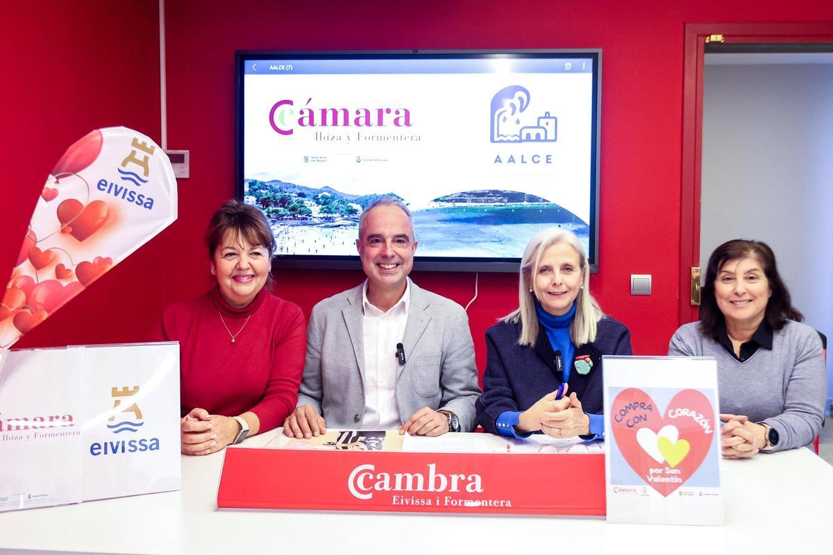 Presentación de la campaña 'Compra con Corazón por San Valentín'.