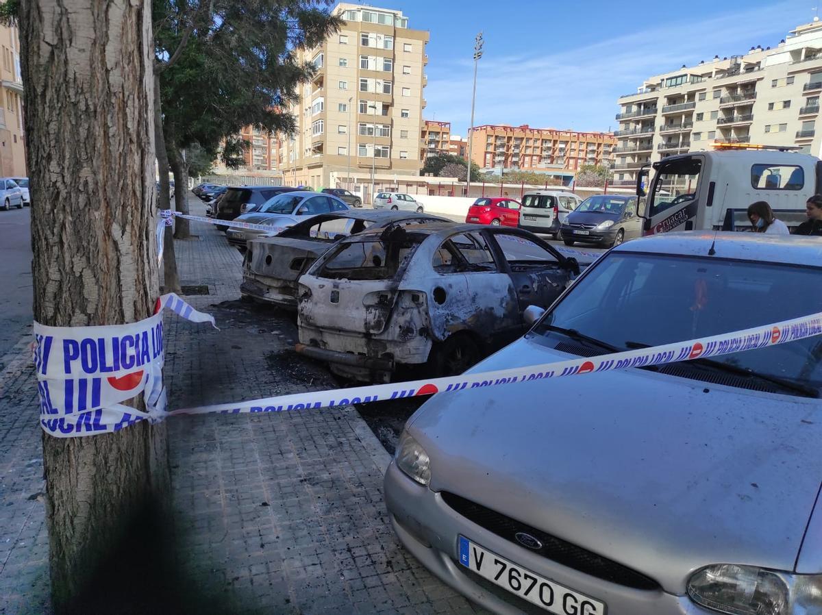 Coches que acabaron ardiendo.