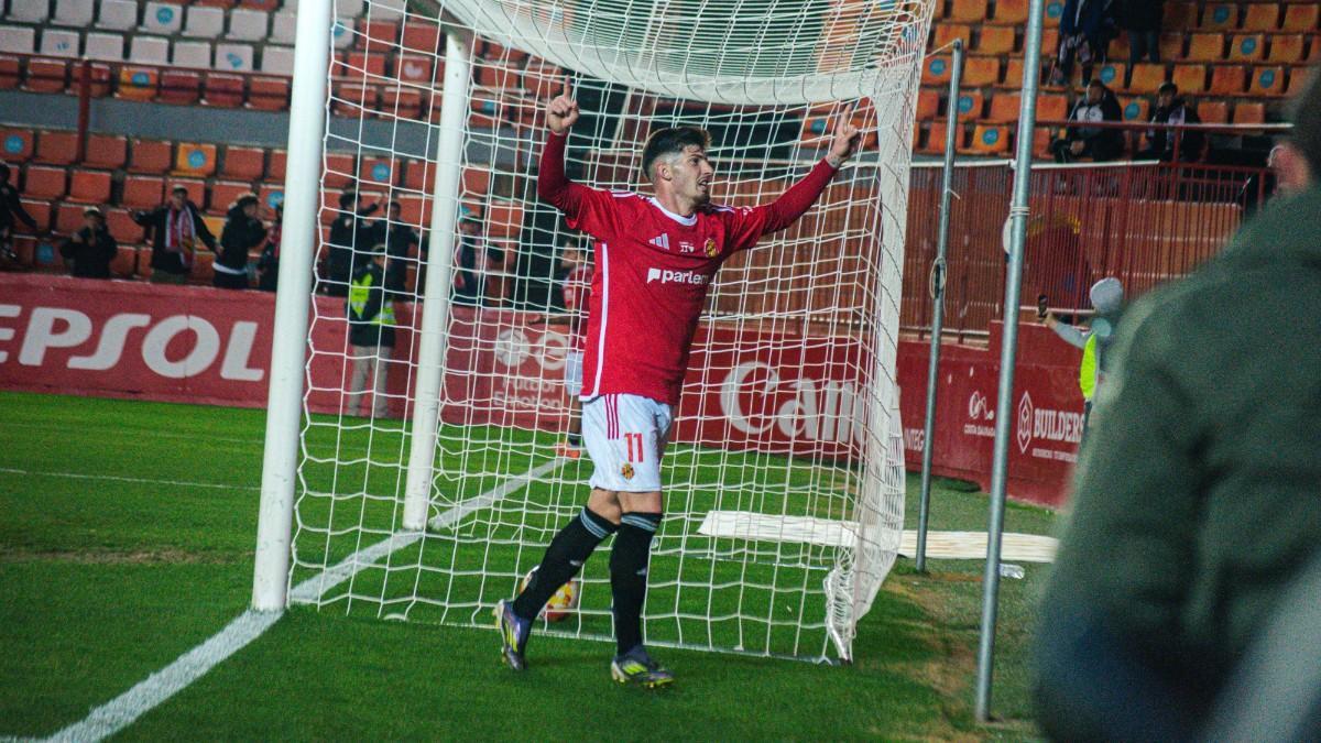 Álex Jiménez, delantero del Nàstic