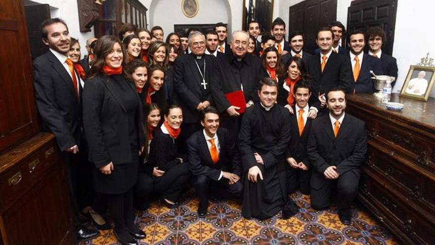 Cientos de seglares acompañan al cardenal Rylko en Córdoba