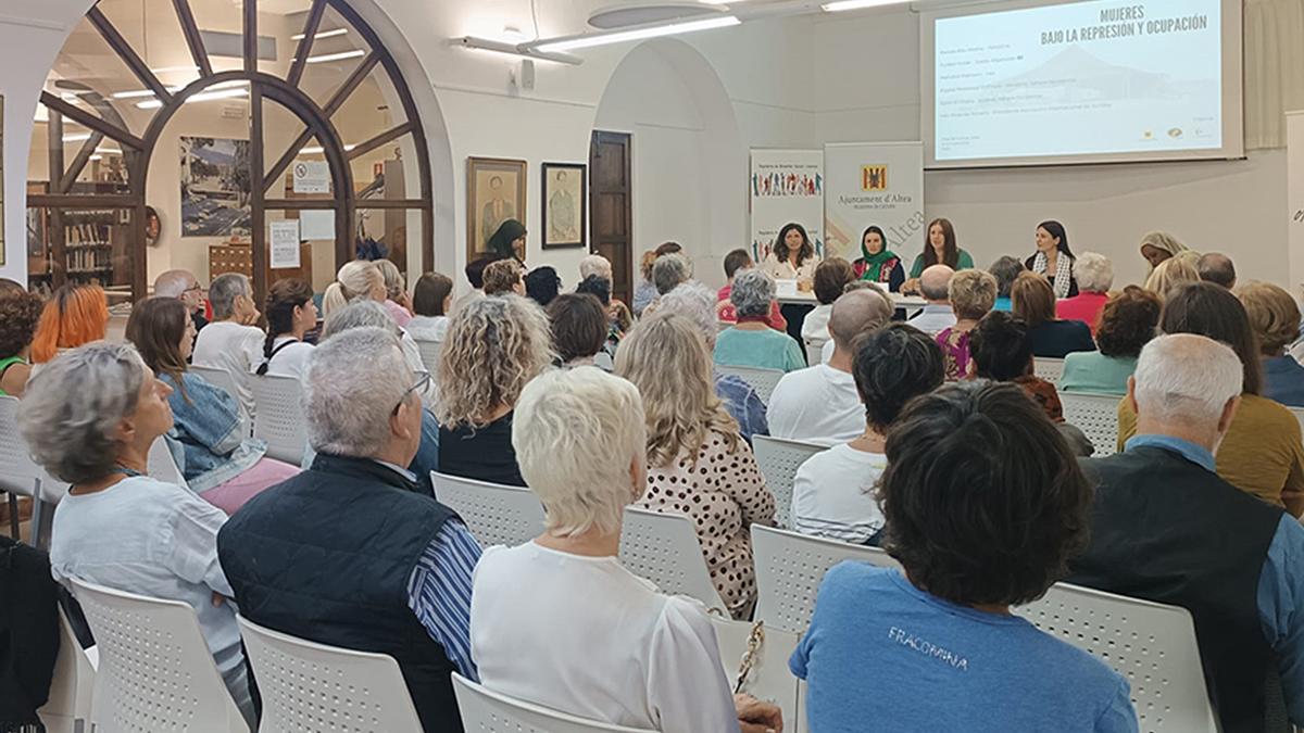 Mesa redonda sobre represion a las mujeres en paises islamicos