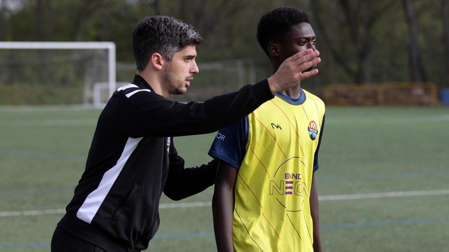 «Baixar seria una decepció; hem de guanyar quatre partits»