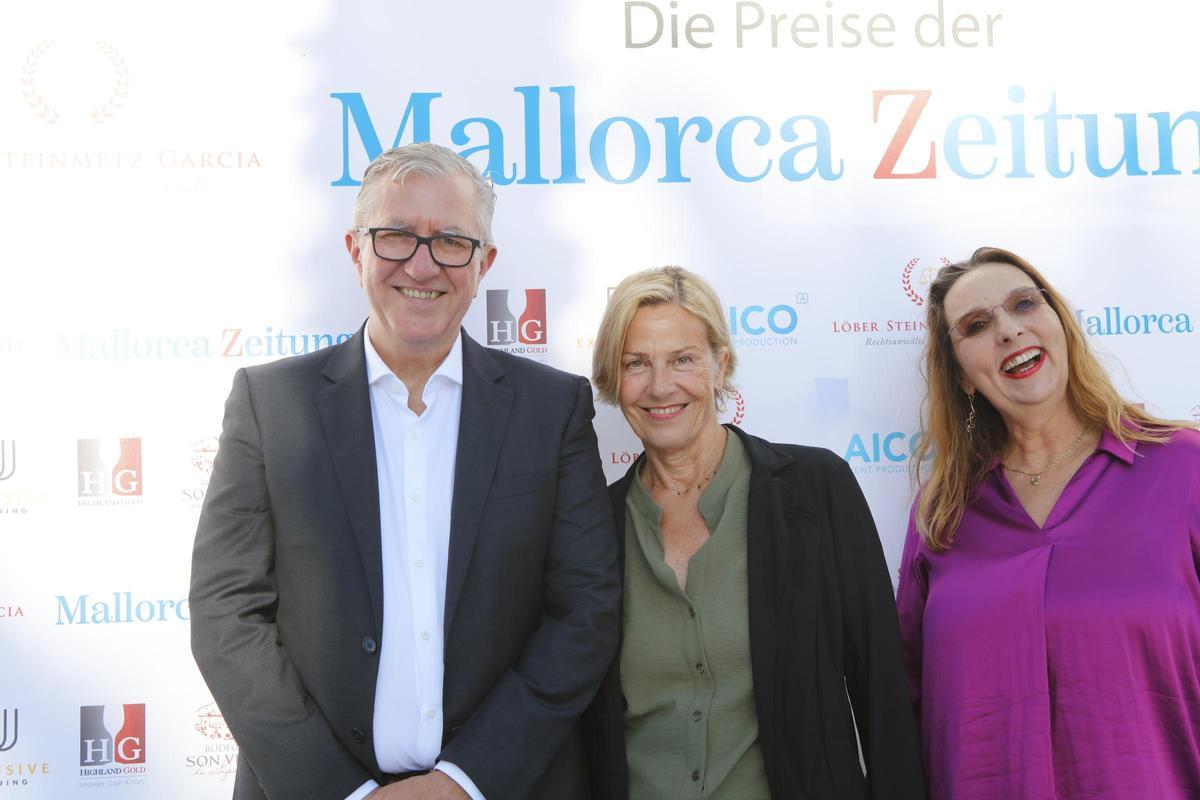 Jan Marks, Anja Marks und Ursula Müller-Breitkreuz (v.l.).