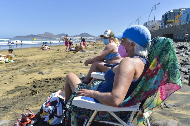 Playa de Las Canteras, uso obligatorio de las mascarillas