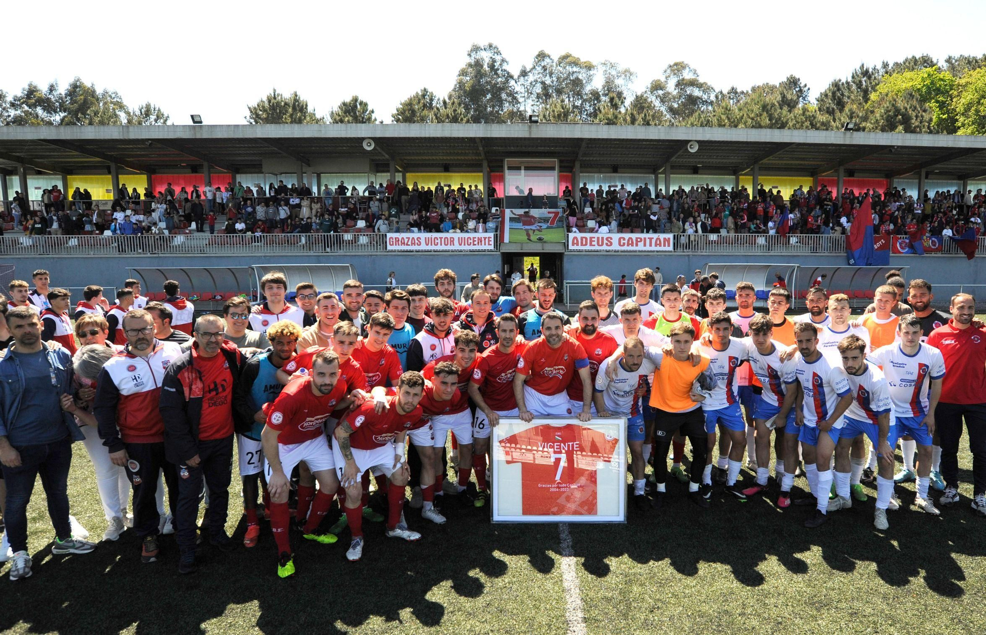 El 'one man club' gallego: Vicente cuelga las botas tras 19 temporadas en el Estradense