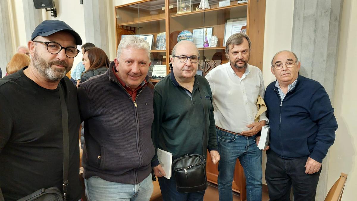 Santi Vila, en el centro.