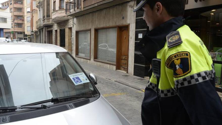 Vila-real vigilará a partir del 22 los aparcamientos para discapacitados