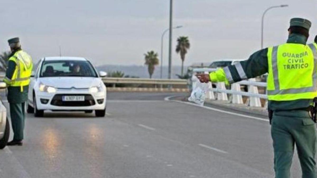 Alerta de la Guardia Civil a toda España por lo que está pasando con los coches de segunda mano Si te parece muy...