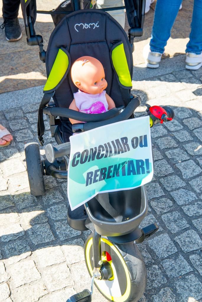 Una protesta para reclamar más plazas en Rons.