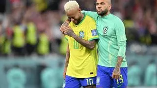 Alves busca a contrarreloj el millón de euros para salir de la cárcel: contacta con el padre de Neymar