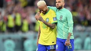 Neymar y Alves en una imagen de archivo.