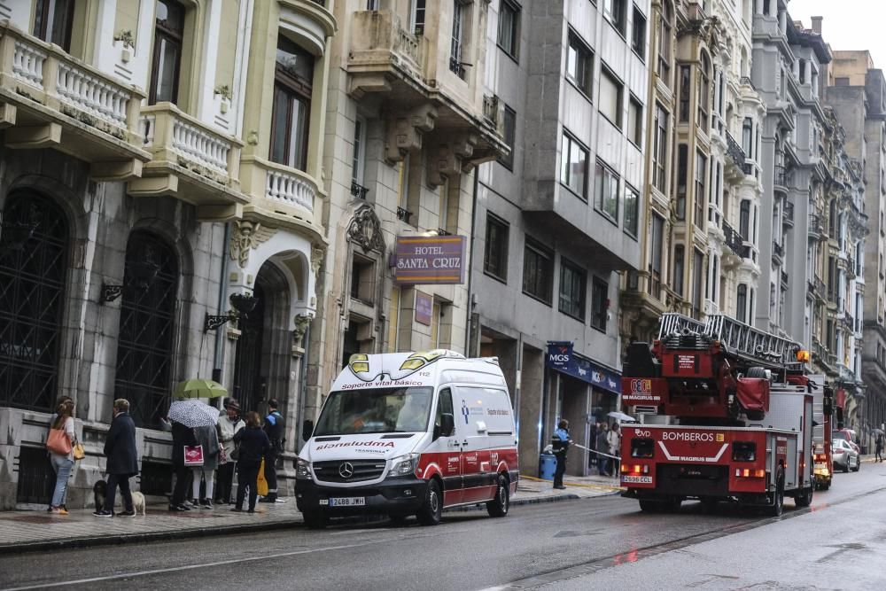 Incendio en la calle Marqués de Santa Cruz de Oviedo