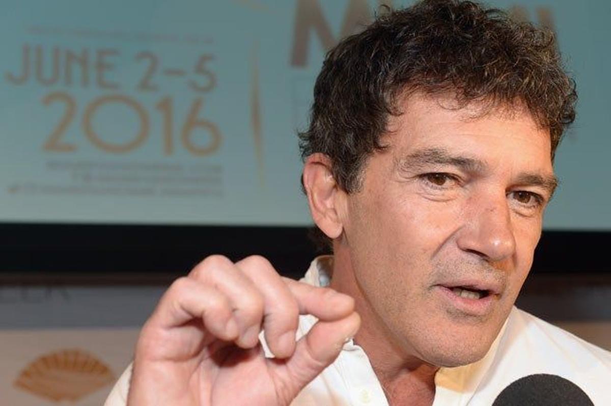 Antonio Banderas habla directamente con los periodistas