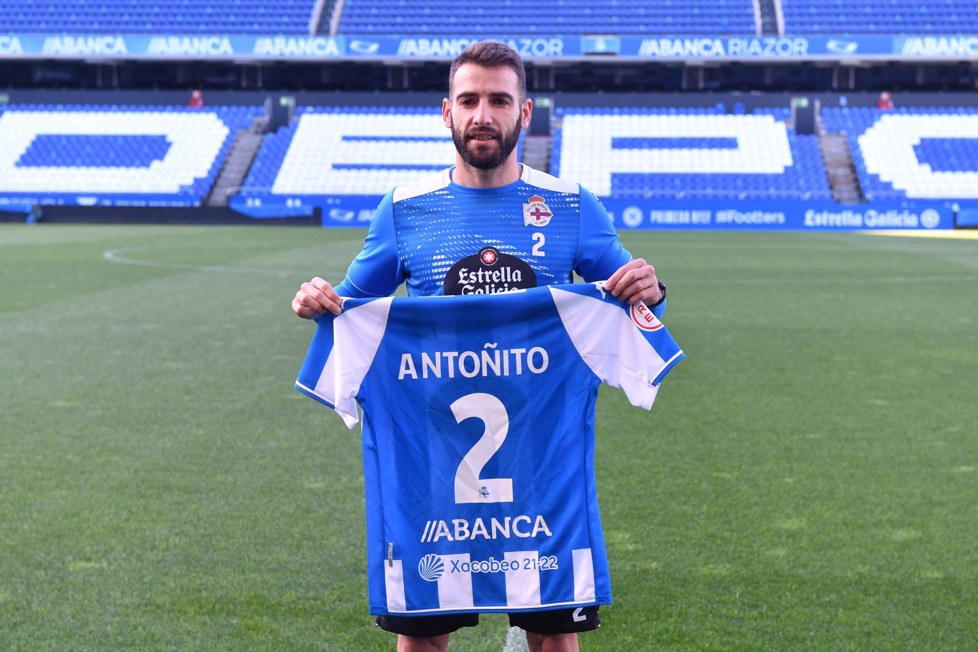 Presentación de Antoñito con el Dépor