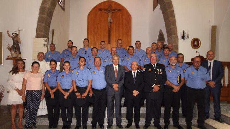 La Policía Local de Tías celebra la festividad de su patrón, el Cristo de la Vera Cruz