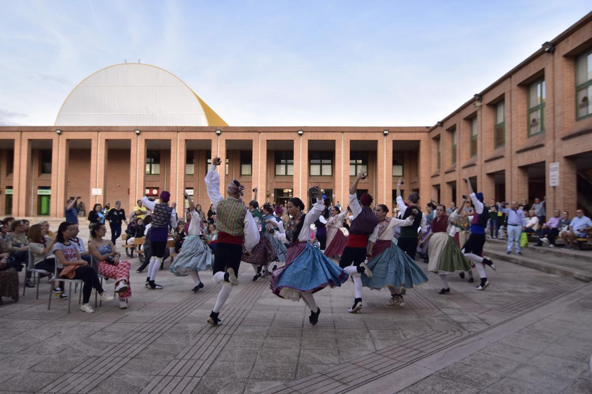 El grupo Baluarte Aragonés durante su actuacioón
