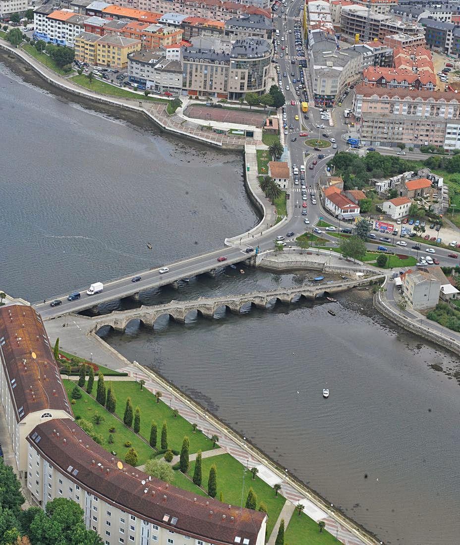 Vista del puente medieval de O Burgo, entre Cambre y Culleredo