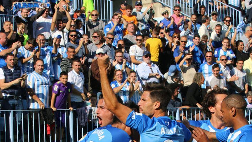 Los jugadores del Málaga celebran un gol este curso.