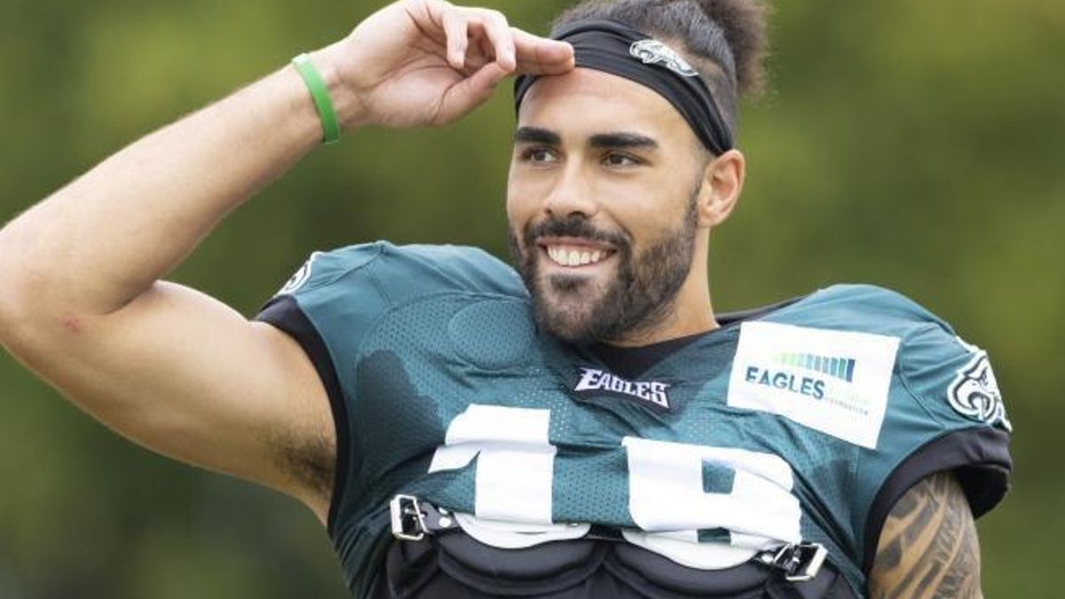 JJ Arcega-Whiteside, con la camiseta de los Eagles.