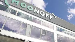 Moonoff, la empresa gallega que nació en un garaje de Santiago y ahora ilumina hasta en tres continentes