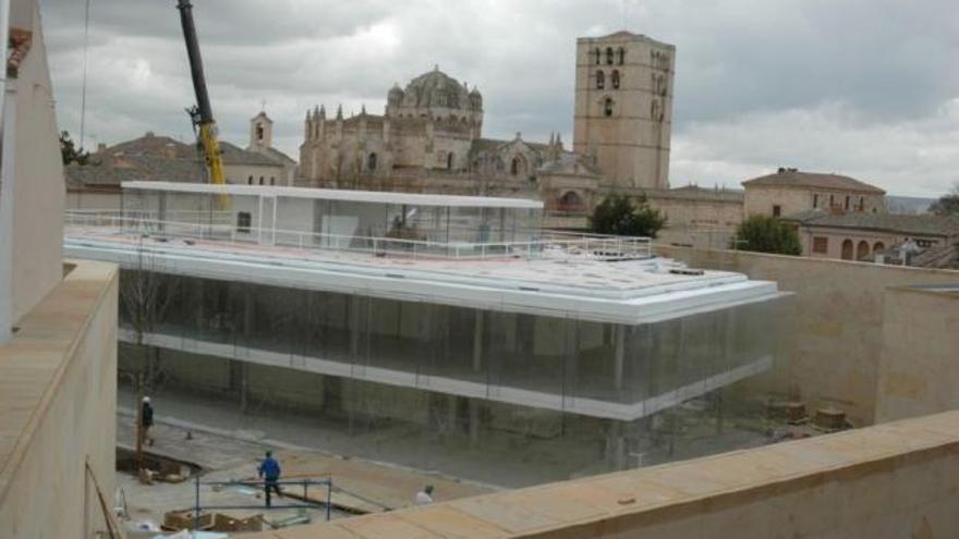 Aspecto de las obras del edificio del Consejo Consultivo, con la Catedral al fondo.