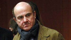 Demà aprovem la reforma laboral i veureu que serà molt agressiva. Amb aquestes paraules es dirigeix el ministre d’Economia i Competitivitat, Luis de Guindos, al comissari europeu del ram, Olli Rehn.