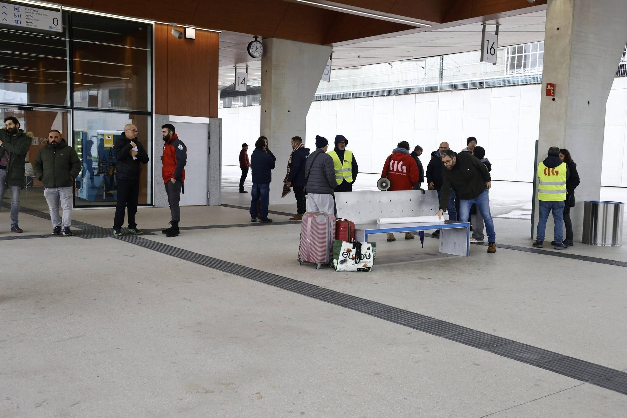 Así está siendo el segundo día de huelga de buses en Santiago