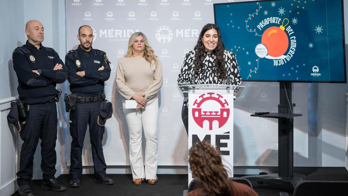 Un momento de la presentación de la campaña de compras, este martes en Mérida.