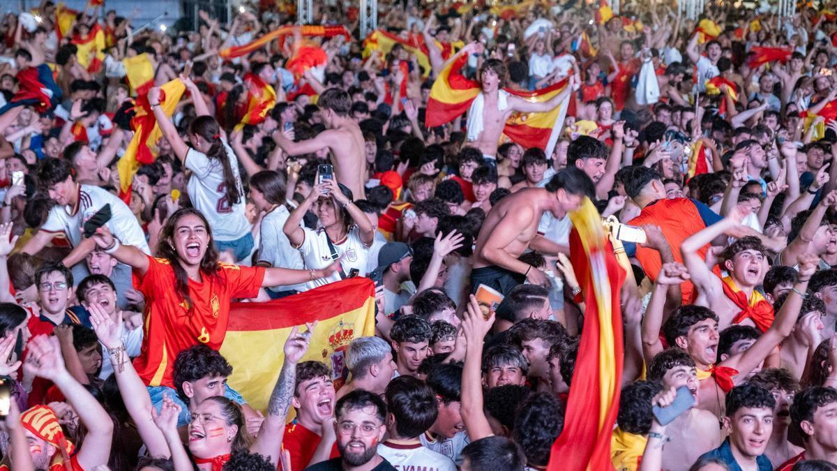 La semifinal reunió este martes a cerca de 10.000 personas en Son Fusteret.