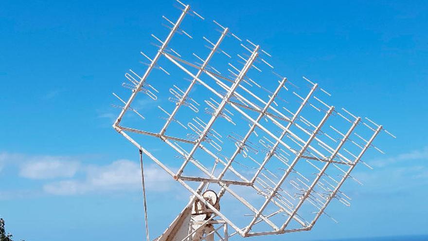 Una de las antenas de la NASA que se conservan en el INTA en sus instalaciones de Montaña Blanca.