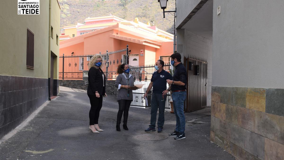 El Alcalde firmó el acta de inicio de las obras de adecuación de un pasaje peatonal en Tamaimo
