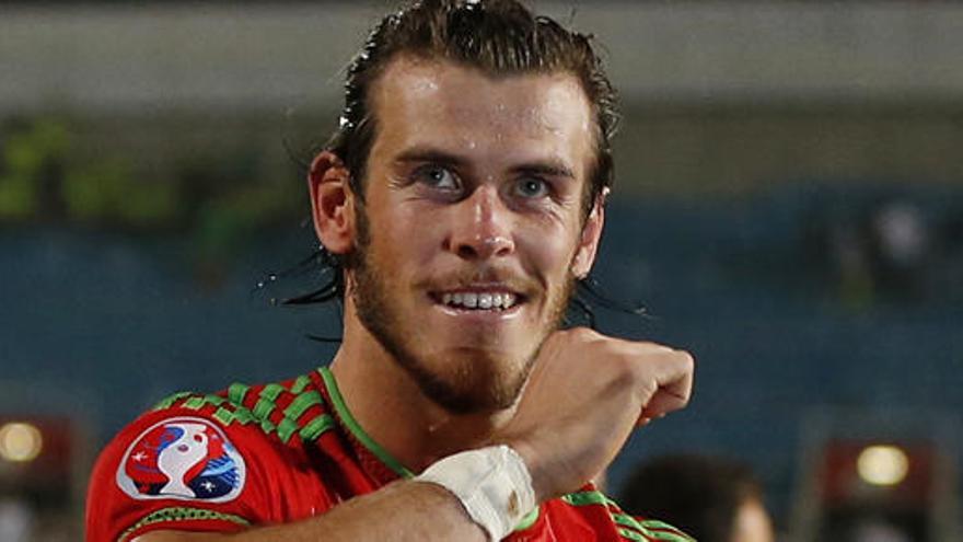 Bale acerca a Gales a la Eurocopa y Holanda se estrella