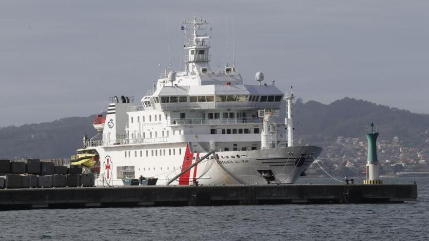 El buque hospital “Esperanza del Mar”, en una de sus visitas a Vigo. |   // RICARDO GROBAS